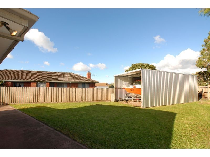 4 Banyan Close, Carrum Downs VIC 3201