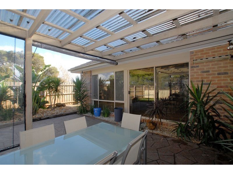 4 Banyan Close, Carrum Downs VIC 3201