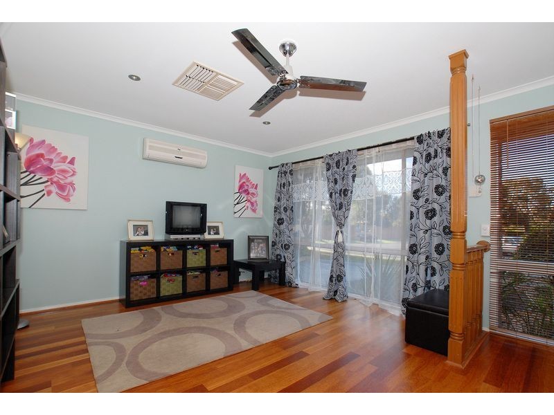 4 Banyan Close, Carrum Downs VIC 3201