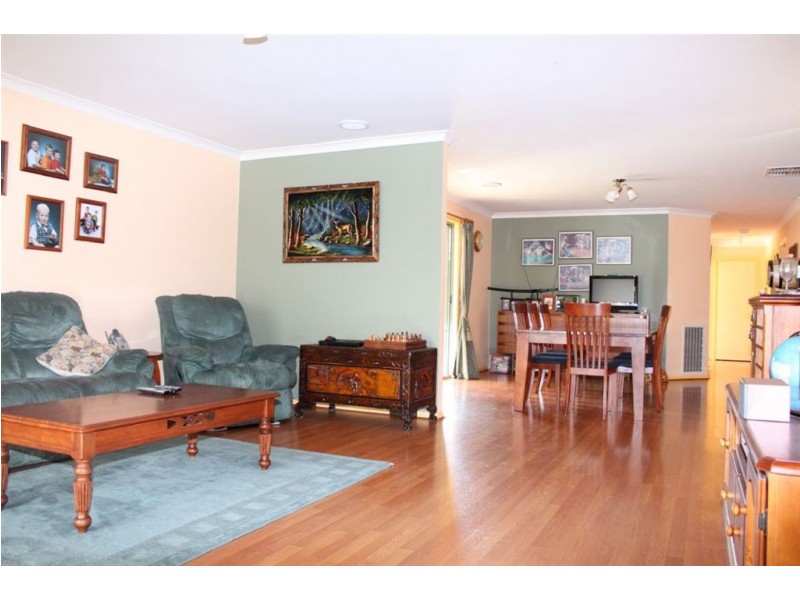 43 Oberon Drive, Carrum Downs VIC 3201