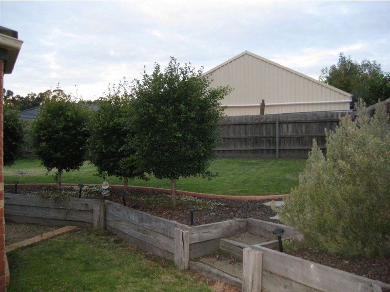 3 Dampier Close, Skye VIC 3977