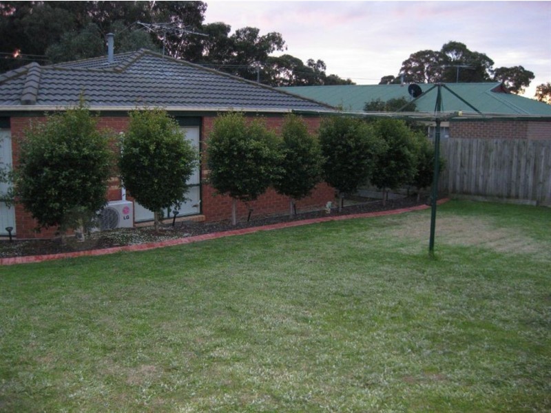 3 Dampier Close, Skye VIC 3977