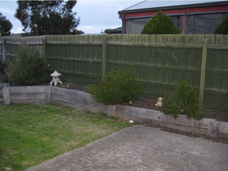 3 Dampier Close, Skye VIC 3977