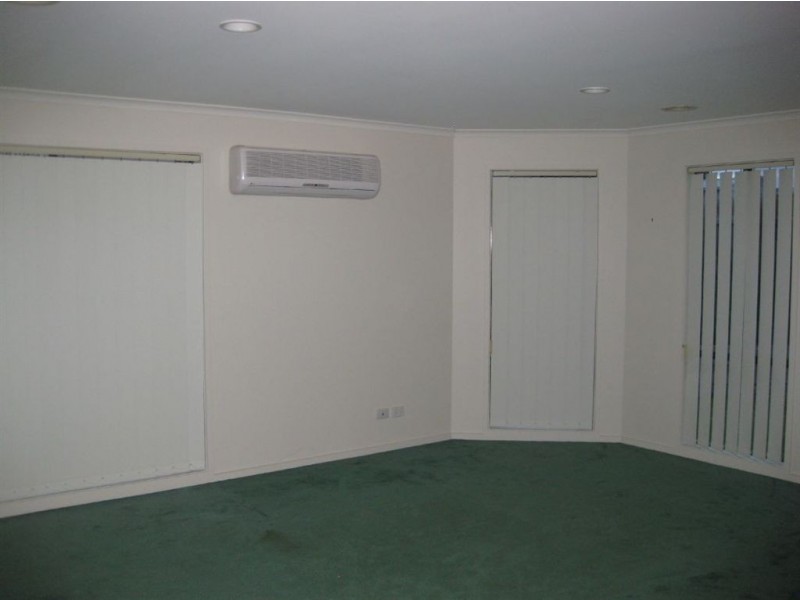 3 Dampier Close, Skye VIC 3977