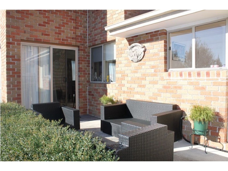 102 Rangeview Drive, Skye VIC 3977