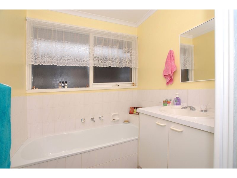 16 Allied Drive, Carrum Downs VIC 3201