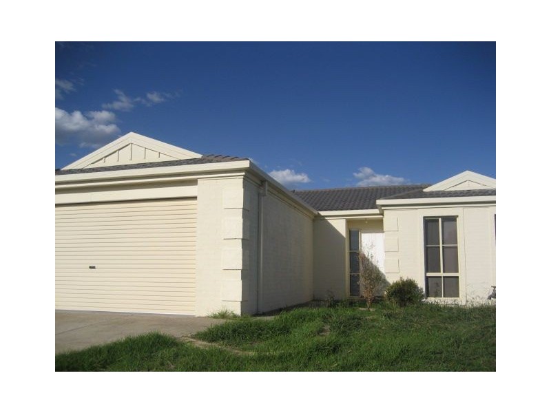 4 Clendon Court, Carrum Downs VIC 3201