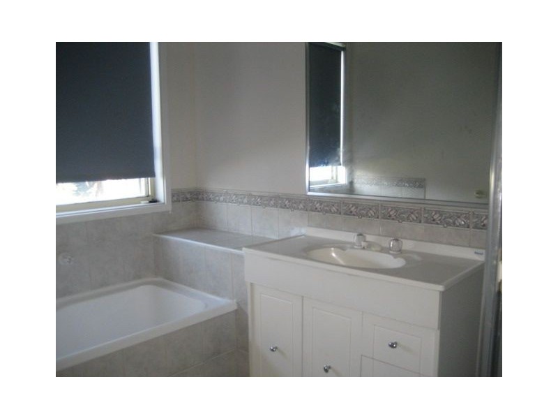 4 Clendon Court, Carrum Downs VIC 3201