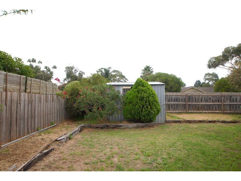 18 Whimbrel Crescent, Carrum Downs VIC 3201