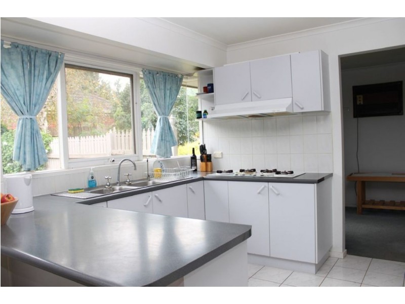 1 Burlorn Court, Carrum Downs VIC 3201