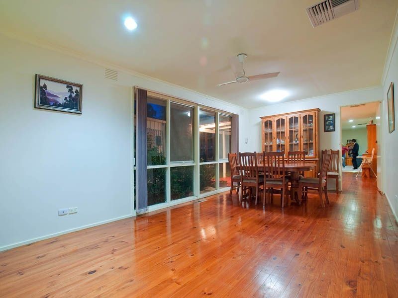 8 Zebrafinch Court, Carrum Downs VIC 3201