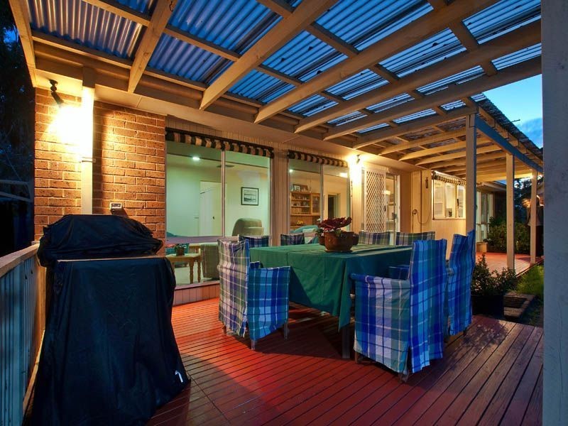 8 Zebrafinch Court, Carrum Downs VIC 3201