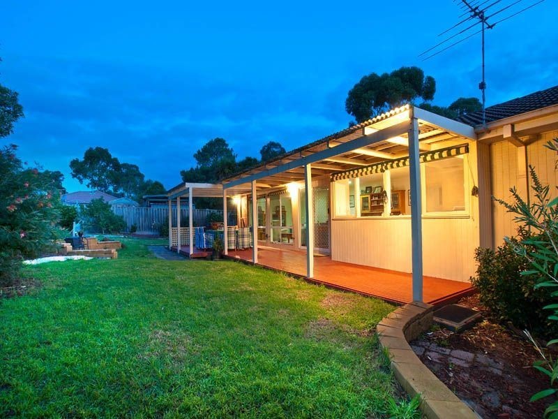 8 Zebrafinch Court, Carrum Downs VIC 3201