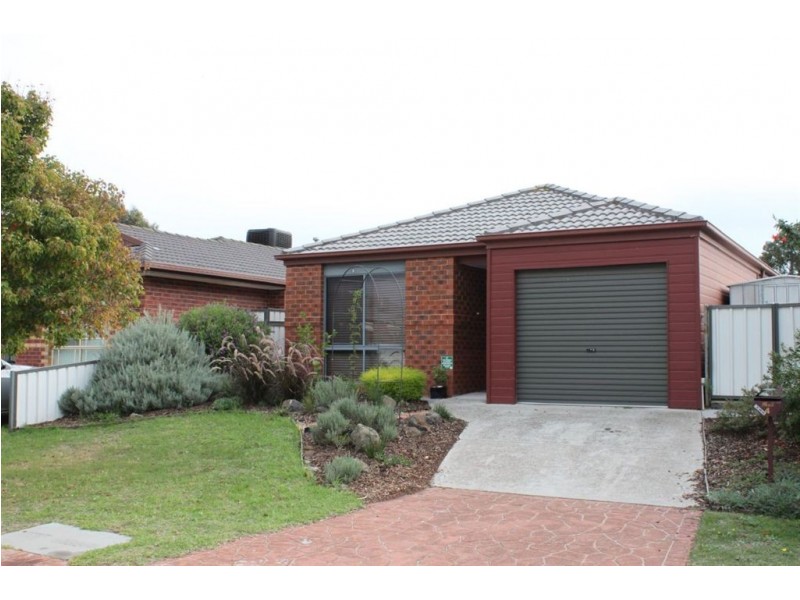 4 Poppy Place, Carrum Downs VIC 3201