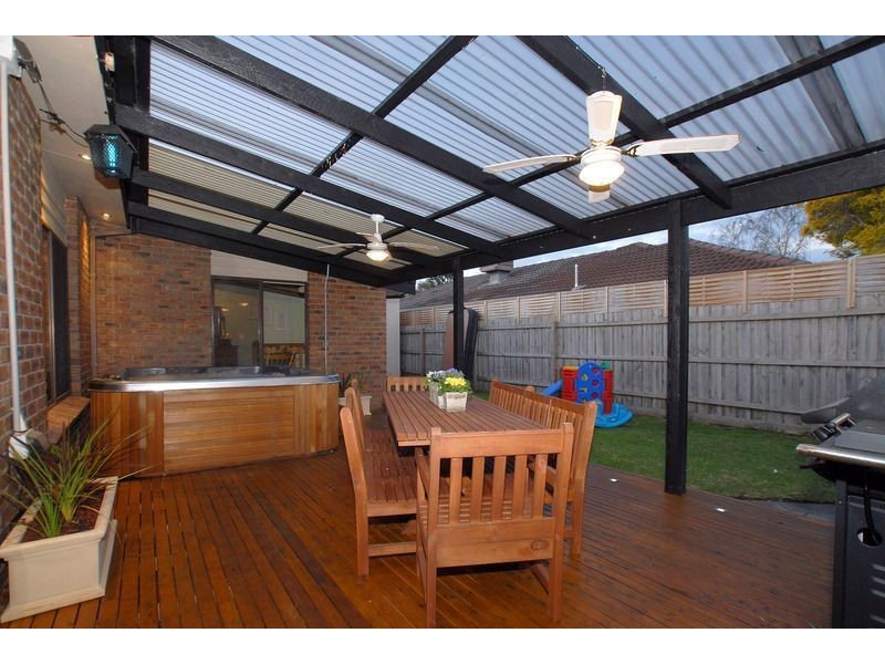 3 Curlew Court, Carrum Downs VIC 3201