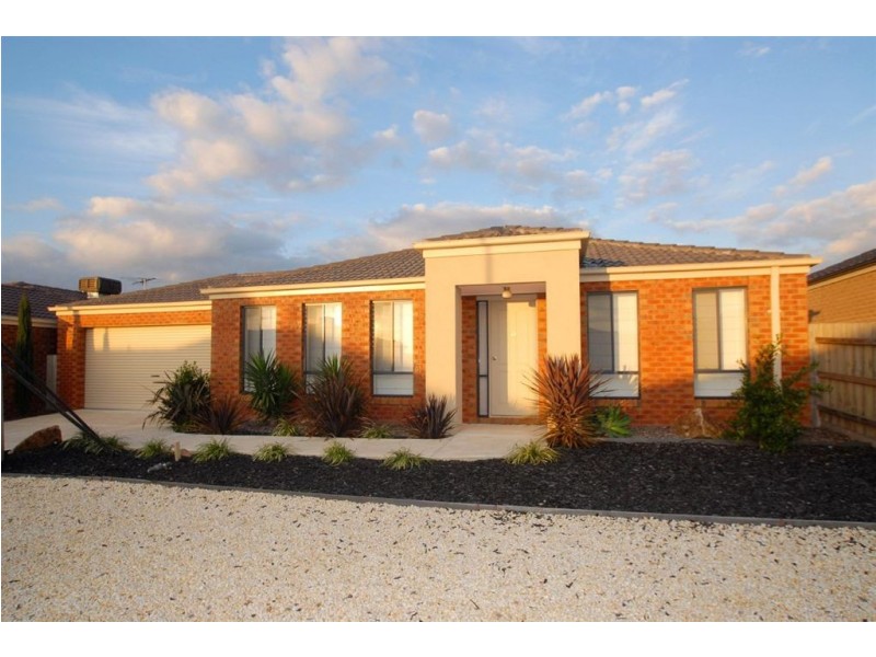 11 Esta Court, Carrum Downs VIC 3201