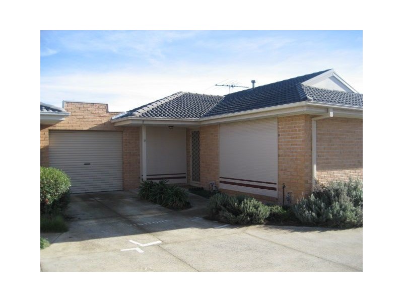 18/49 Oberon Drive, Carrum Downs VIC 3201