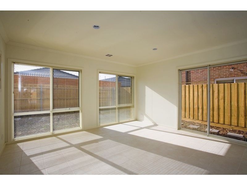 30/32 Lats Avenue, Carrum Downs VIC 3201