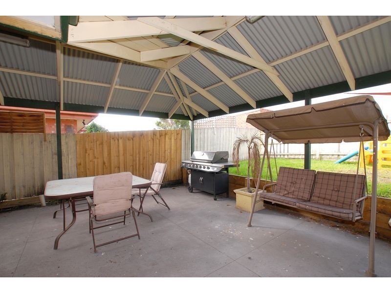 15 Market Court, Skye VIC 3977