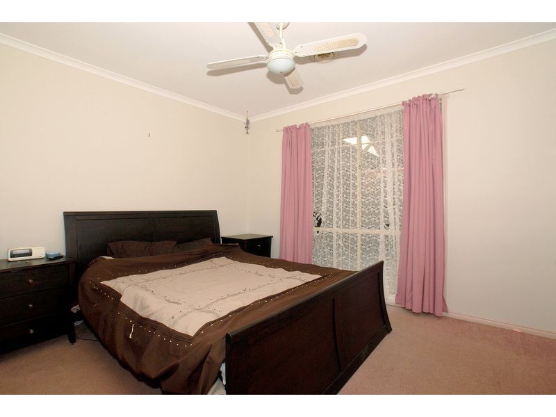 15 Market Court, Skye VIC 3977