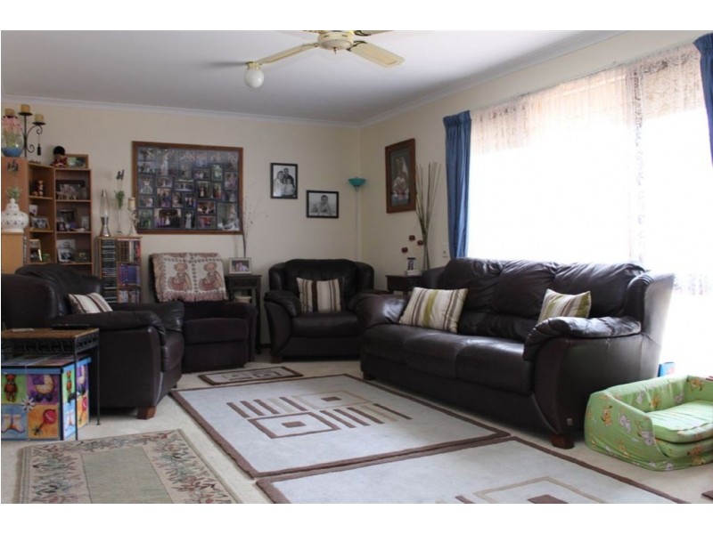 31 Sandfield Drive, Carrum Downs VIC 3201