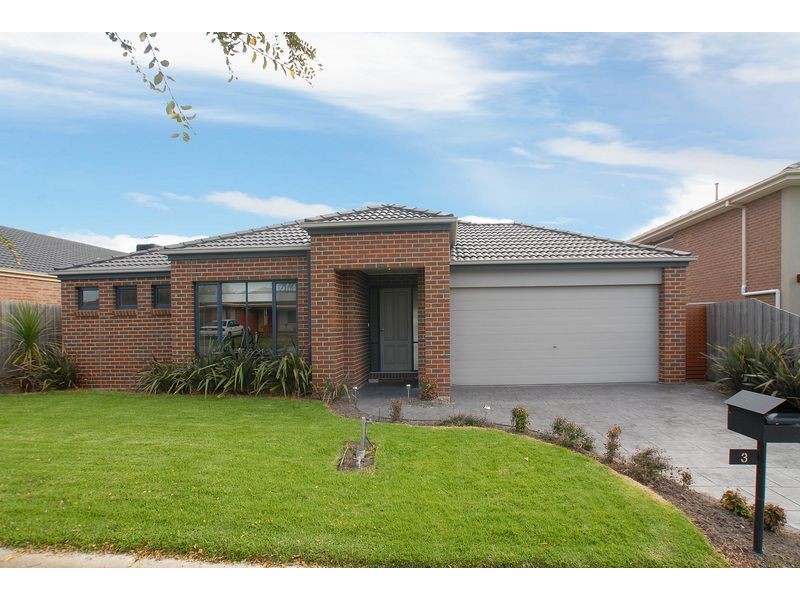 3 Manchester Drive, Skye VIC 3977