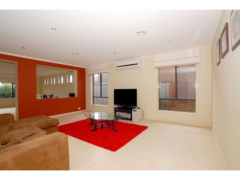 3 Manchester Drive, Skye VIC 3977