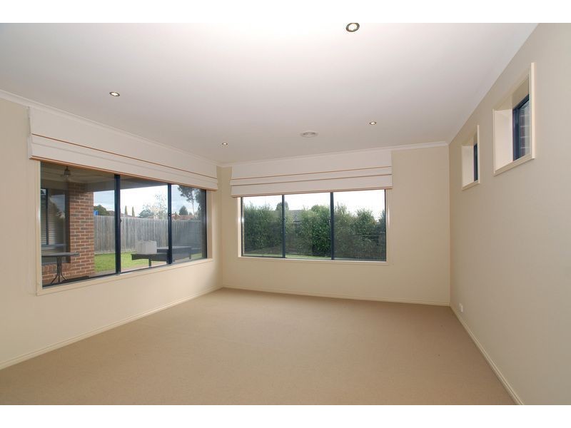 3 Manchester Drive, Skye VIC 3977