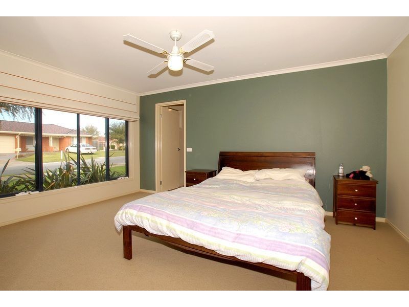 3 Manchester Drive, Skye VIC 3977