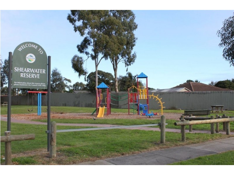 42 Shearwater Drive, Carrum Downs VIC 3201