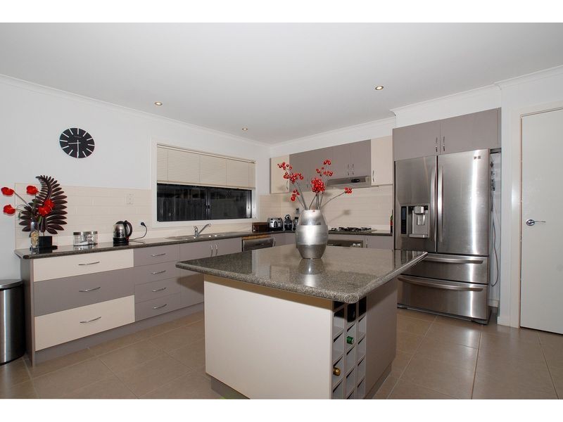 24 Scarlett Avenue, Carrum Downs VIC 3201