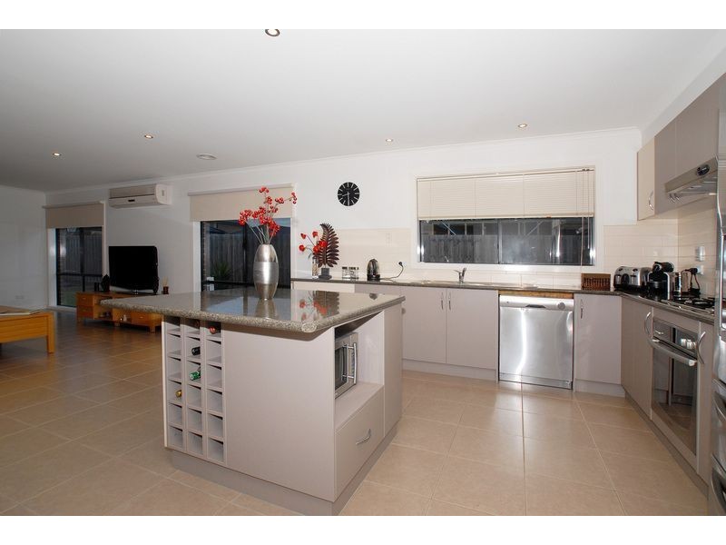 24 Scarlett Avenue, Carrum Downs VIC 3201