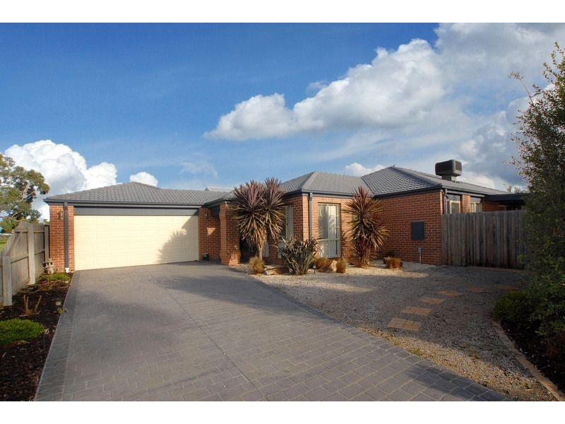 10 Balinga Drive, Skye VIC 3977