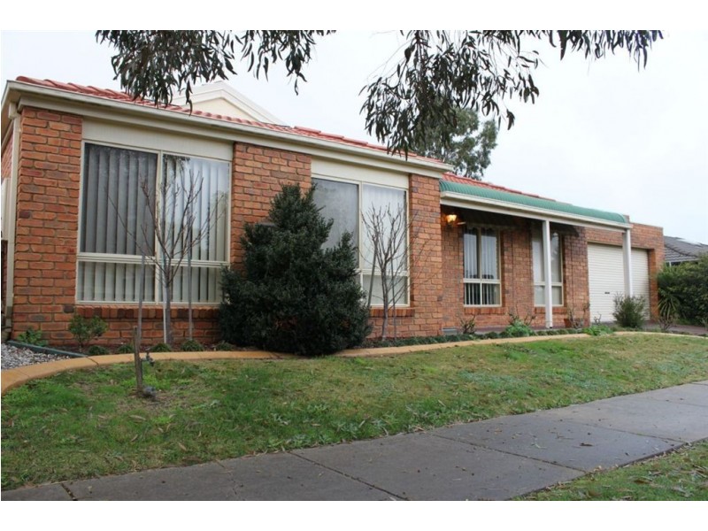 1 Cassowary Close, Carrum Downs VIC 3201