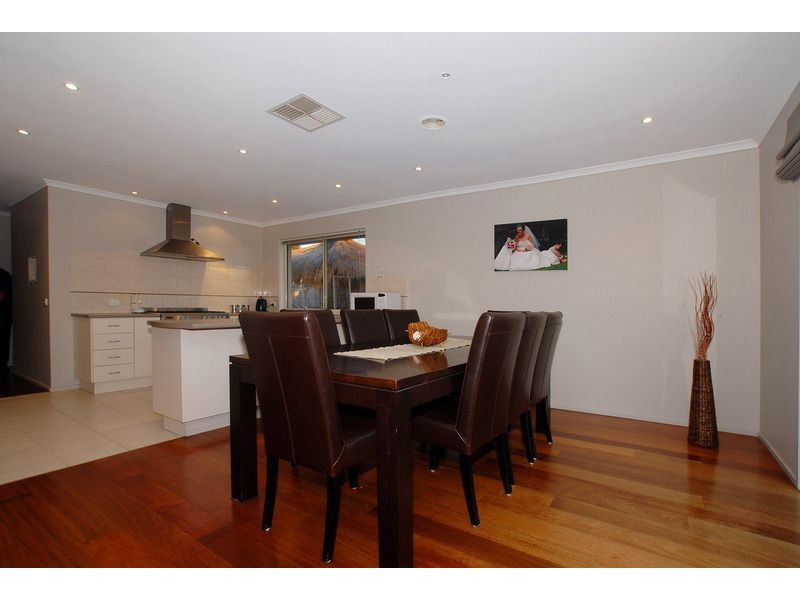 81 Oberon Drive, Carrum Downs VIC 3201