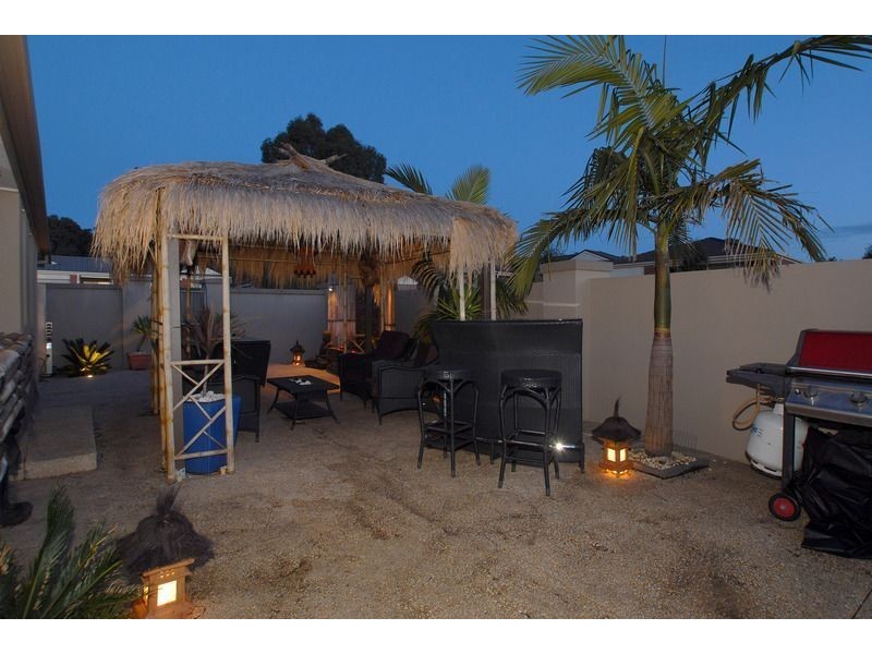 81 Oberon Drive, Carrum Downs VIC 3201