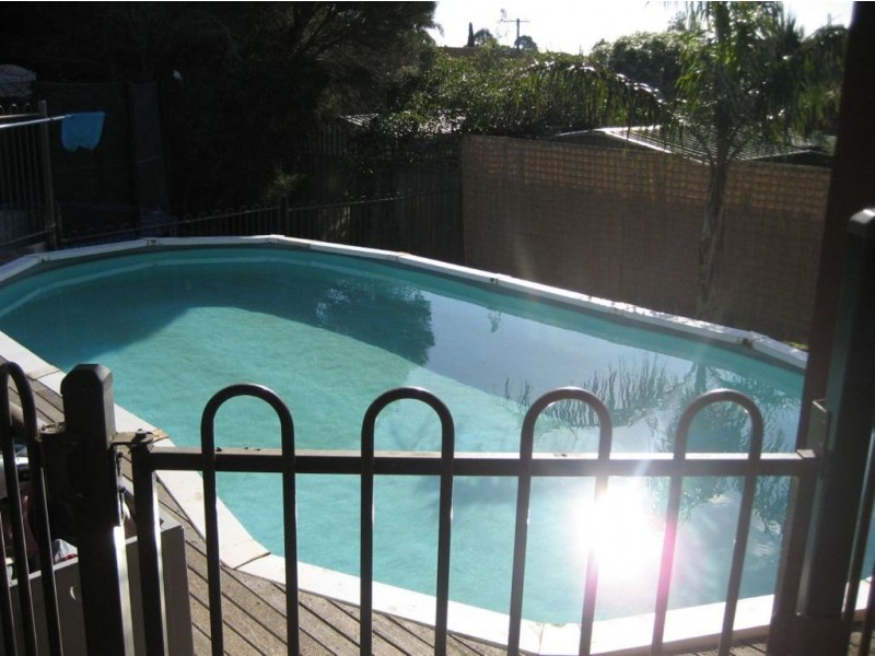 4 Raquel Close, Carrum Downs VIC 3201