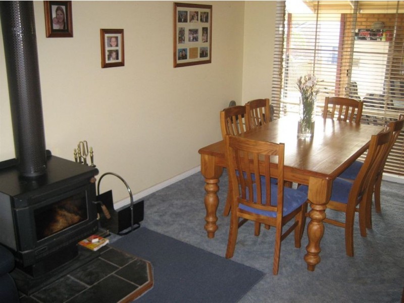 4 Raquel Close, Carrum Downs VIC 3201