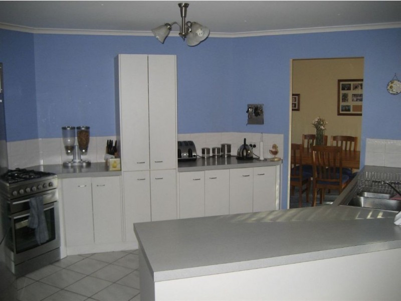 4 Raquel Close, Carrum Downs VIC 3201