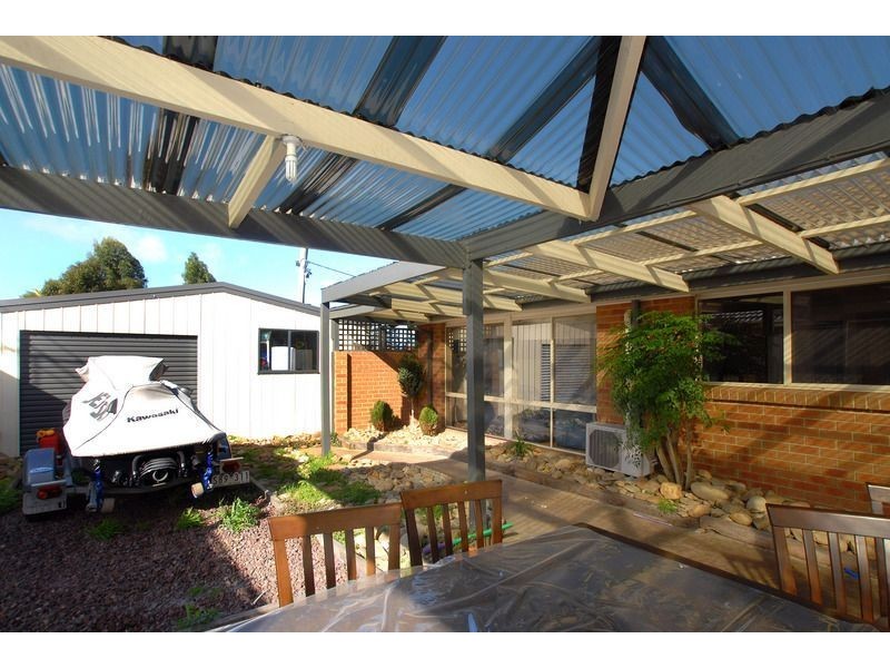 77 Rangeview Drive, Skye VIC 3977
