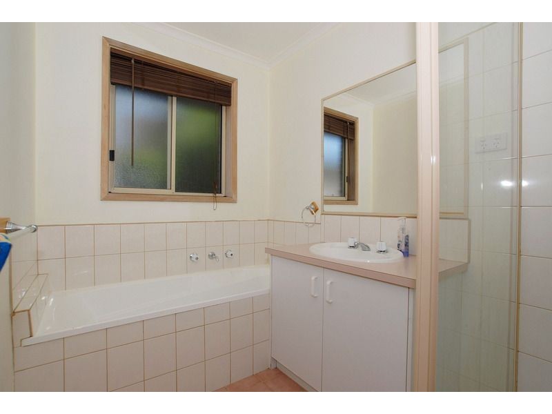 77 Rangeview Drive, Skye VIC 3977