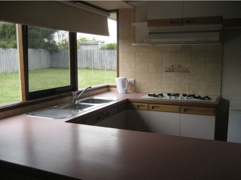 17 Quarrion Drive, Carrum Downs VIC 3201