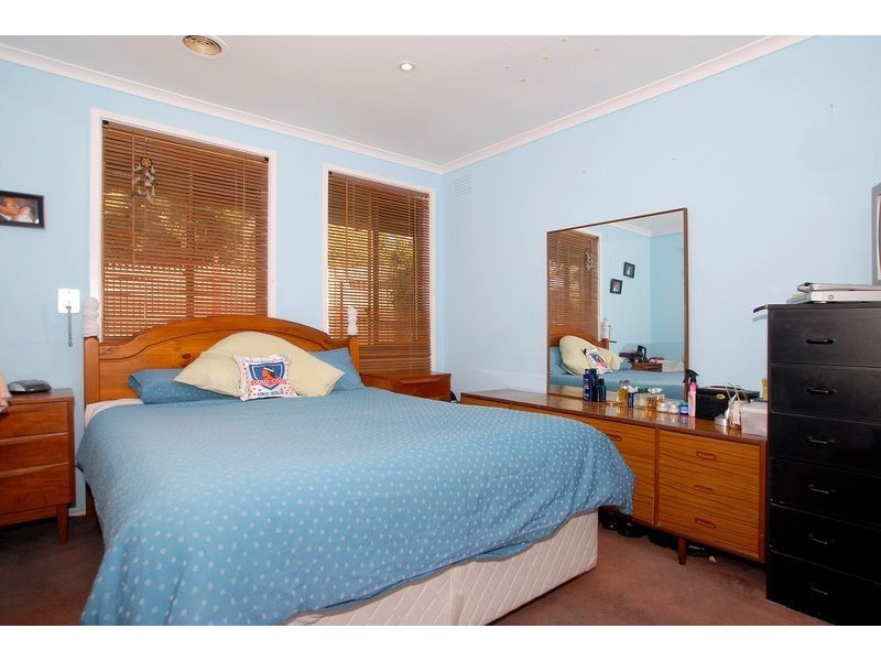 13 Lyrebird Drive, Carrum Downs VIC 3201