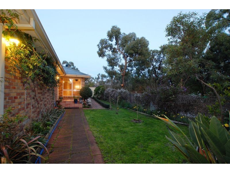 23 Flora Park Way, Carrum Downs VIC 3201