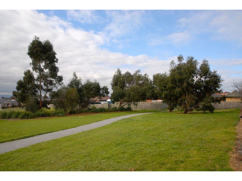 74 Carrum Woods Drive, Carrum Downs VIC 3201