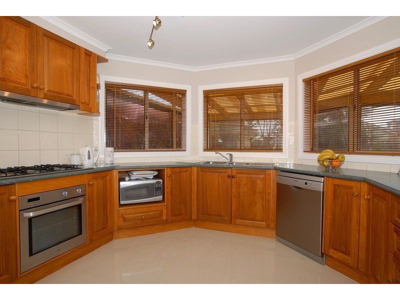 20 Venezia Way, Skye VIC 3977