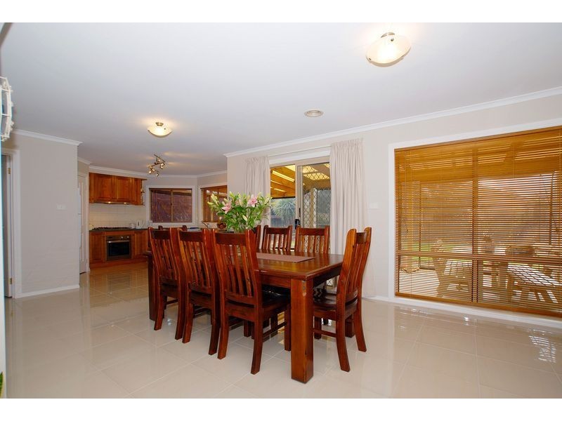 20 Venezia Way, Skye VIC 3977