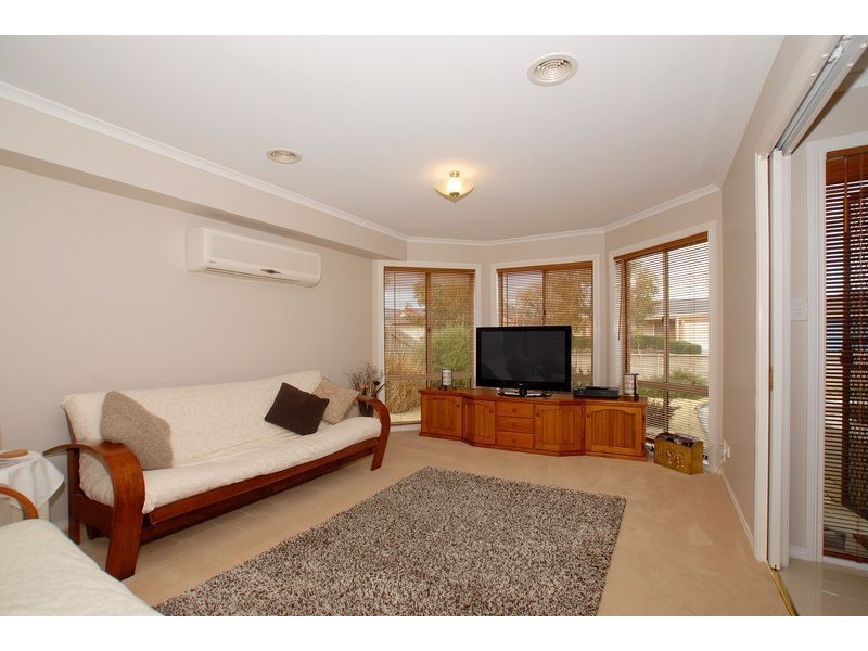 20 Venezia Way, Skye VIC 3977