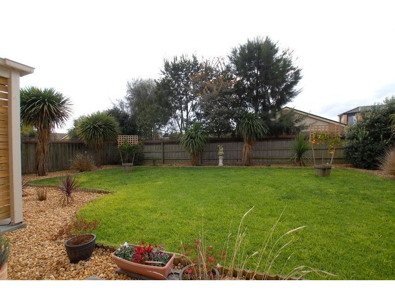 20 Venezia Way, Skye VIC 3977