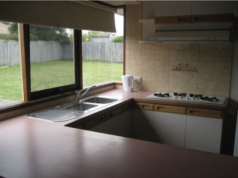 17 Quarrion Drive, Carrum Downs VIC 3201